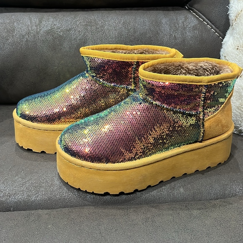 Comfy holographic sequin clogs